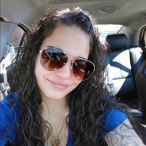 Meet your Posher, Melissa